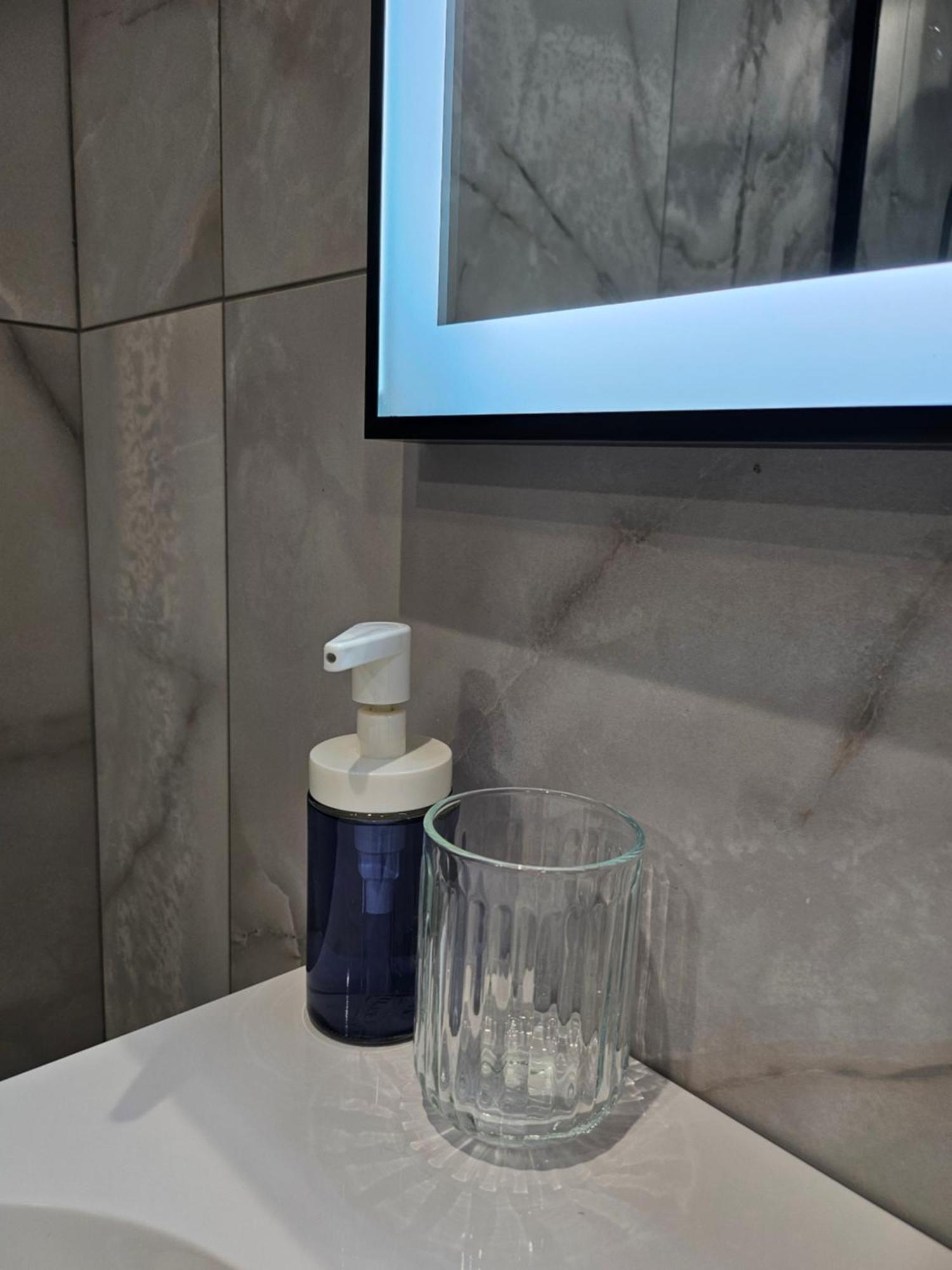 Le Salon Apartment *